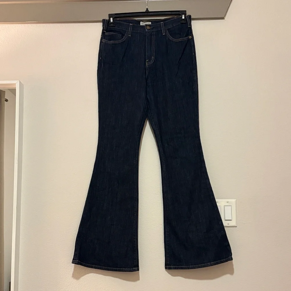 CURRENT/ELLIOTT The High Rise Bell Jeans in Patriot Wash SZ 31 EUC - Picture 2 of 6